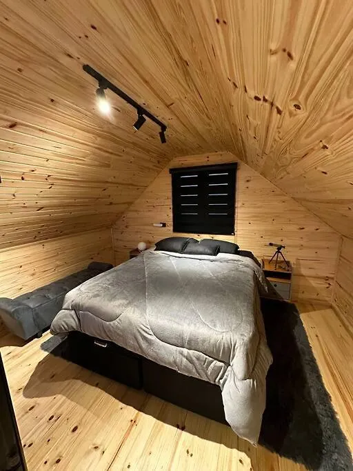 אורוביסי Cabana Canada Black